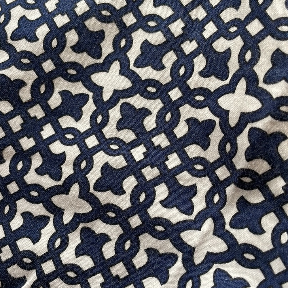 Geometric pattern shorts - Picture 2 of 6